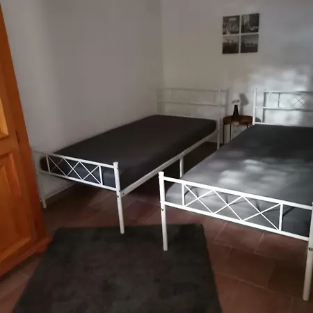 Fuer 2 Personen Wohn Und Schlafzimmer Duschbad Wi8 ギフホルン